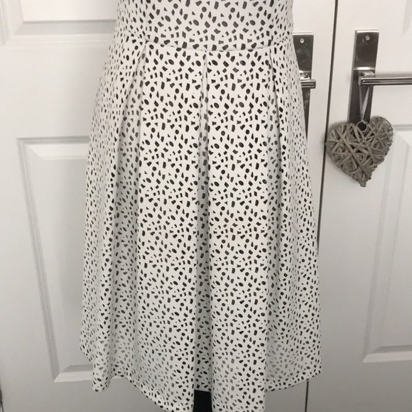 Karl Lagerfeld Dress - Picture 5 of 7